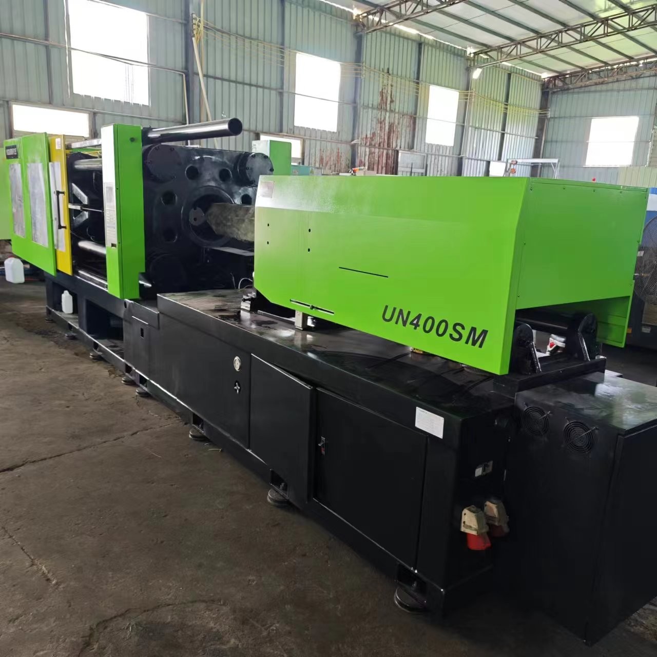 French Injection Compression Machine UN400SM Servo moteur Yizumi Machine de moulage par injection ...
